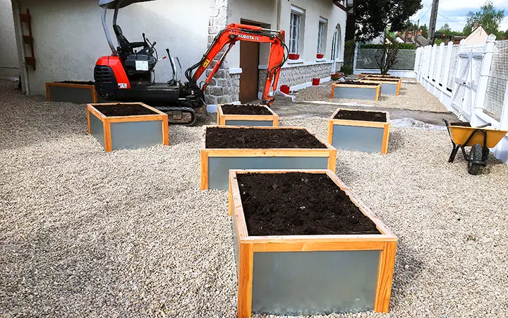 Création de bacs potagers et d’un espace gravillonné par ALPA Paysage