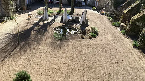 Engazonnement d’une pelouse dans un jardin du Loir-et-Cher